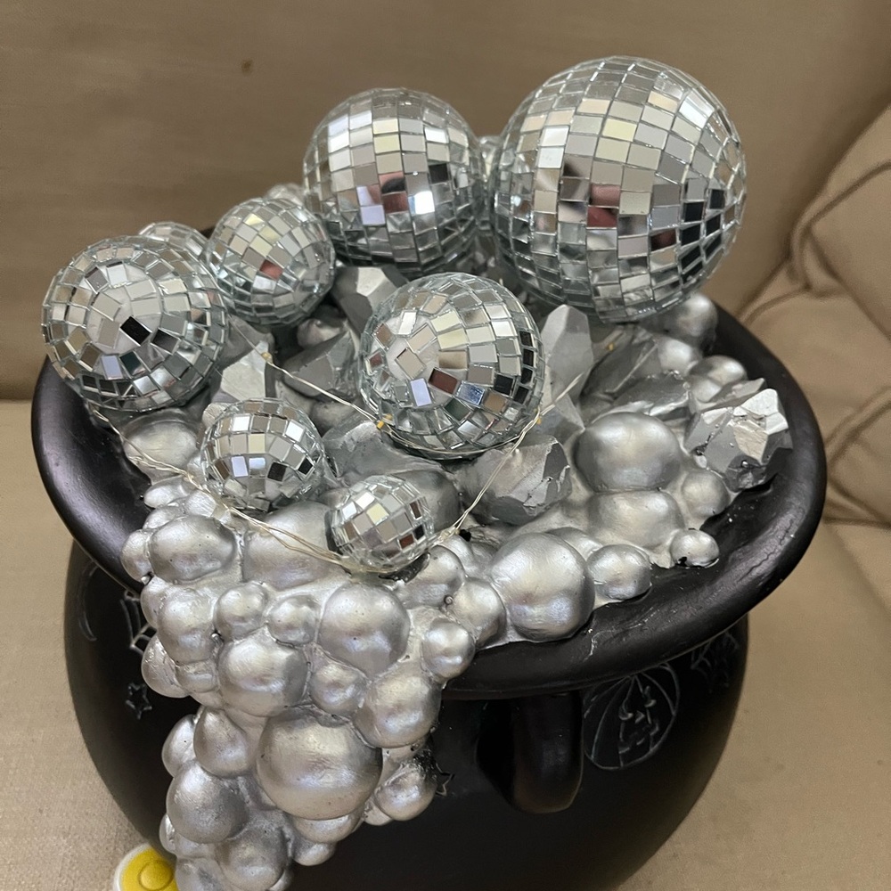 Christian Siriano cauldron lights up new with tags great for Halloween